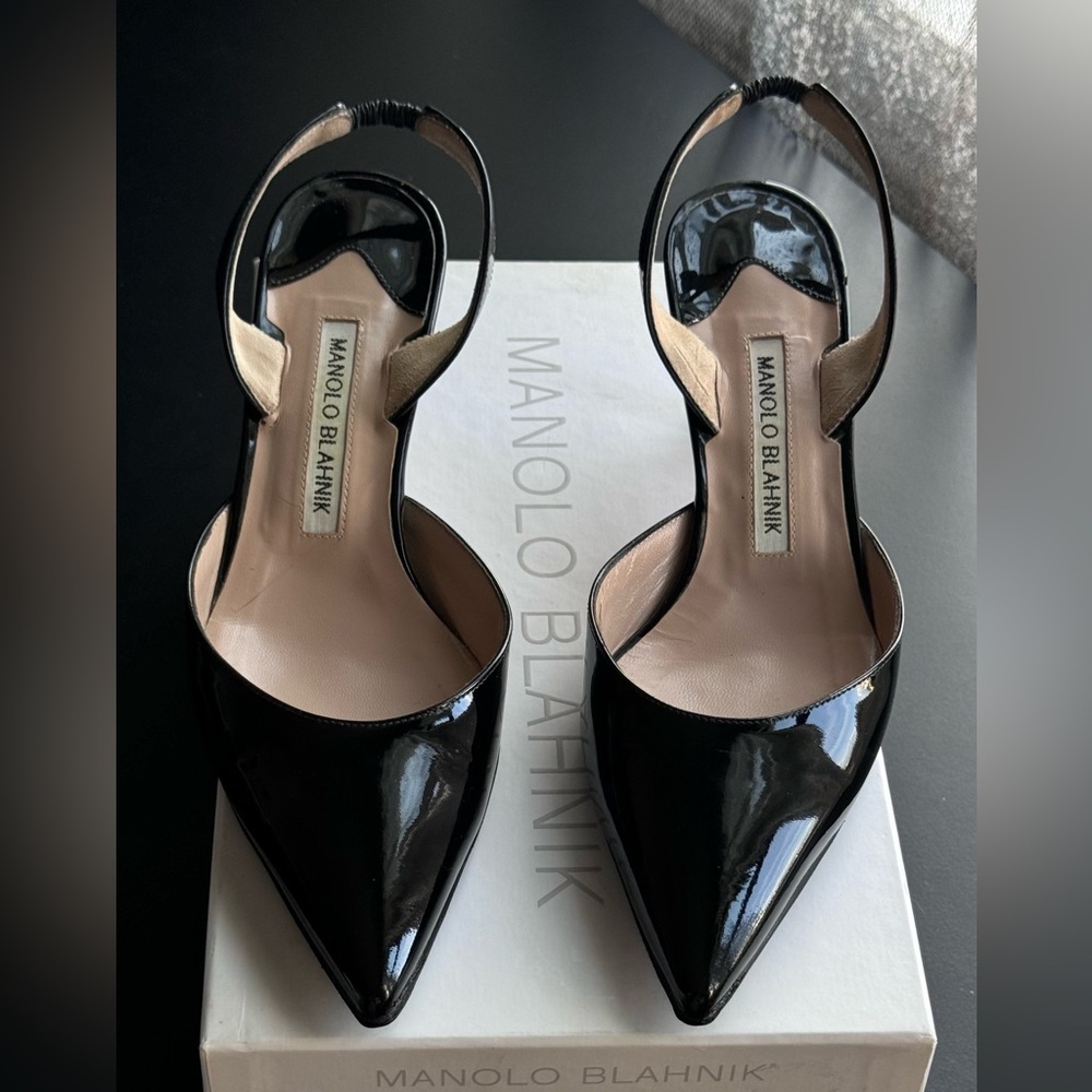 Manolo Blahnick Carolyne patent leather kitten heels